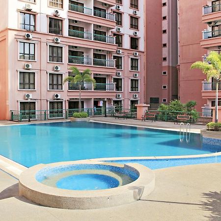 Homestay Marina Court Resort Kota Kinabalu Exteriör bild