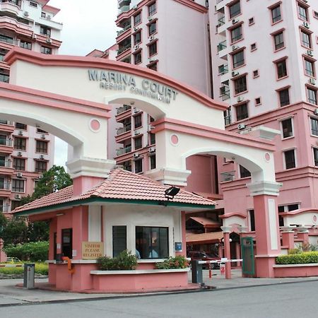 Homestay Marina Court Resort Kota Kinabalu Exteriör bild