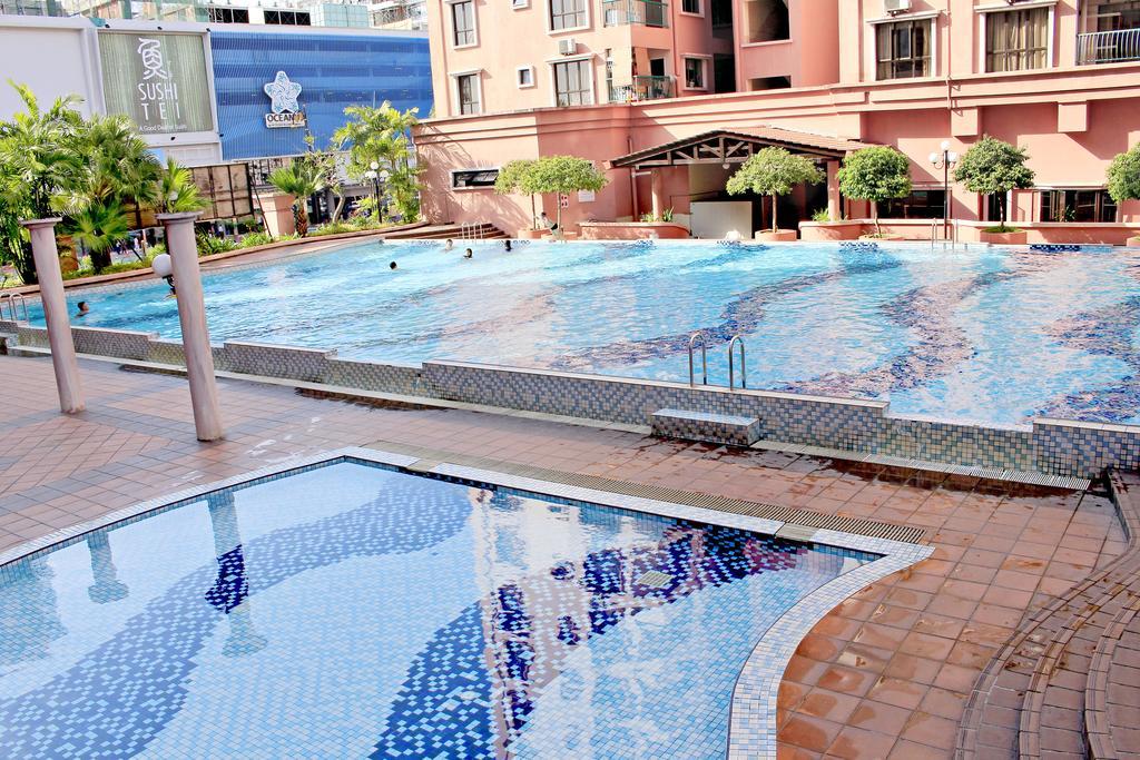 Homestay Marina Court Resort Kota Kinabalu Exteriör bild