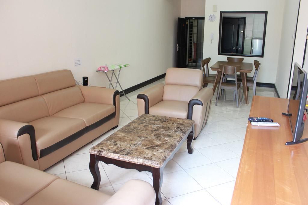 Homestay Marina Court Resort Kota Kinabalu Exteriör bild