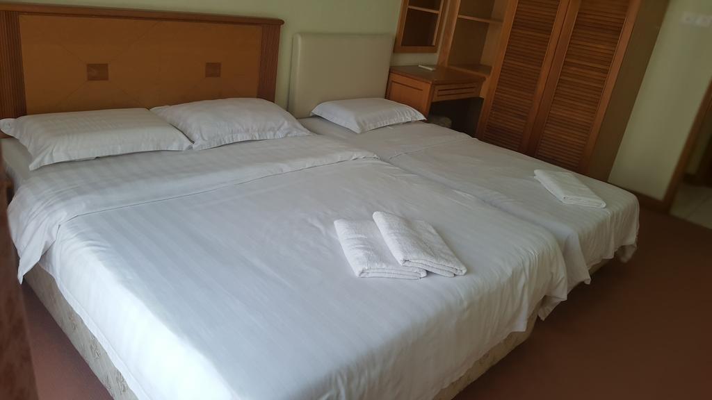 Homestay Marina Court Resort Kota Kinabalu Exteriör bild