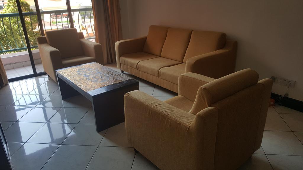 Homestay Marina Court Resort Kota Kinabalu Exteriör bild