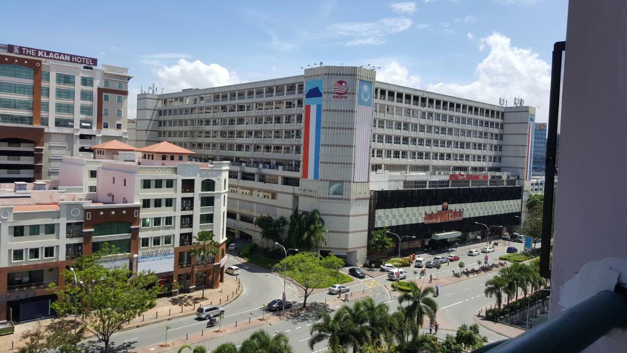 Homestay Marina Court Resort Kota Kinabalu Exteriör bild
